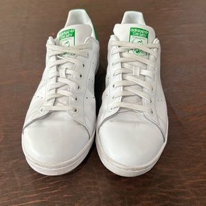 Stan Smith tennis shoes